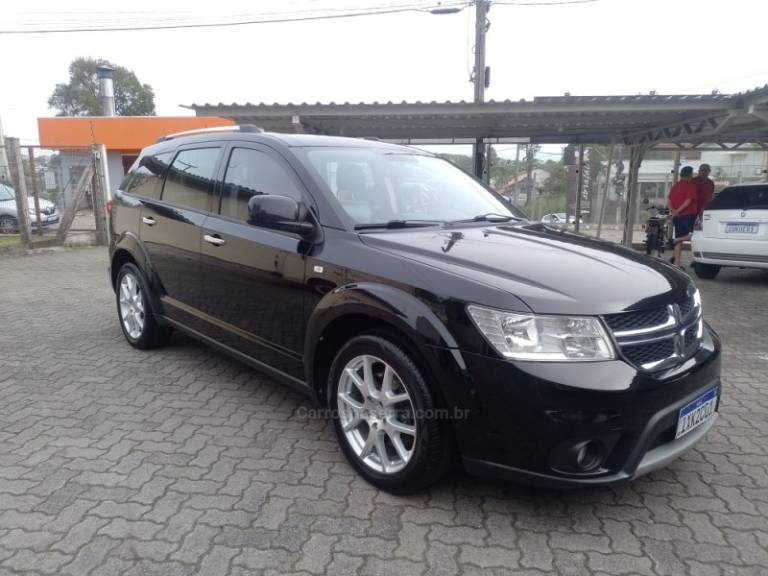 DODGE - JOURNEY - 2014/2015 - Preta - R$ 68.500,00