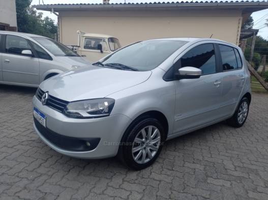VOLKSWAGEN - FOX - 2012/2012 - Prata - R$ 36.000,00
