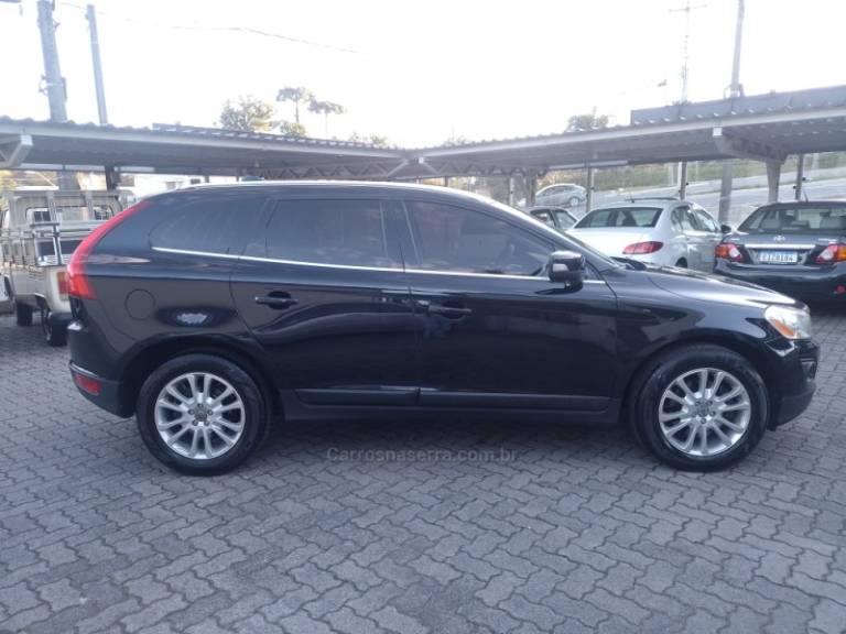 VOLVO - XC60 - 2009/2010 - Preta - R$ 56.900,00