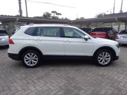 VOLKSWAGEN - TIGUAN - 2019/2019 - Branca - R$ 124.500,00