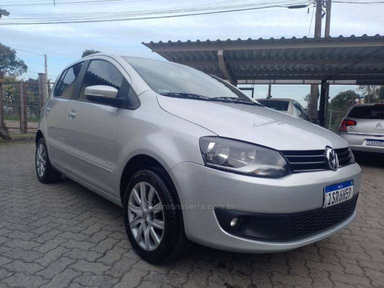 VOLKSWAGEN - FOX - 2012/2012 - Prata - R$ 36.000,00