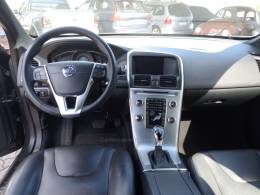 VOLVO - XC60 - 2016/2017 - Cinza - R$ 110.000,00