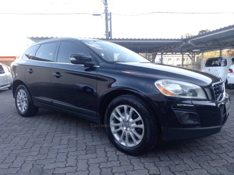 VOLVO - XC60 - 2009/2010 - Preta - R$ 56.900,00