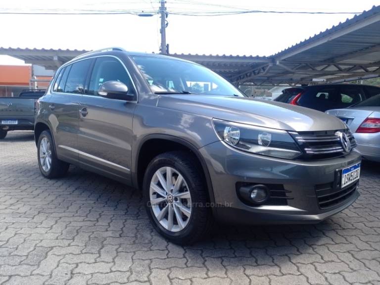 VOLKSWAGEN - TIGUAN - 2011/2012 - Cinza - R$ 66.500,00