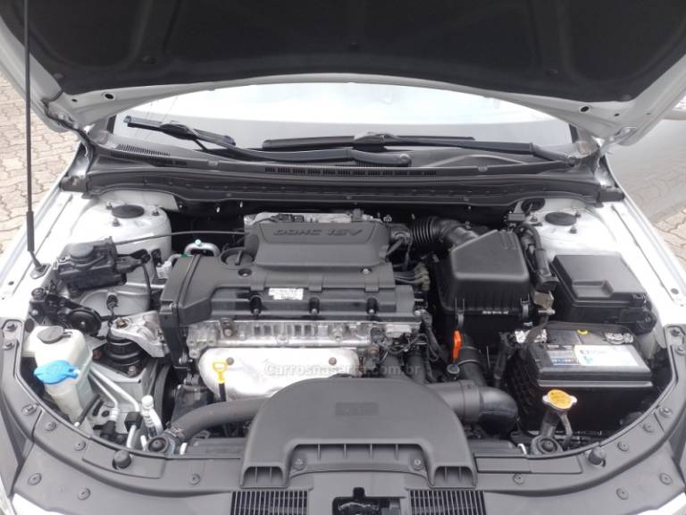 HYUNDAI - I30 - 2011/2012 - Prata - R$ 48.500,00
