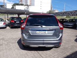 VOLVO - XC60 - 2016/2017 - Cinza - R$ 110.000,00