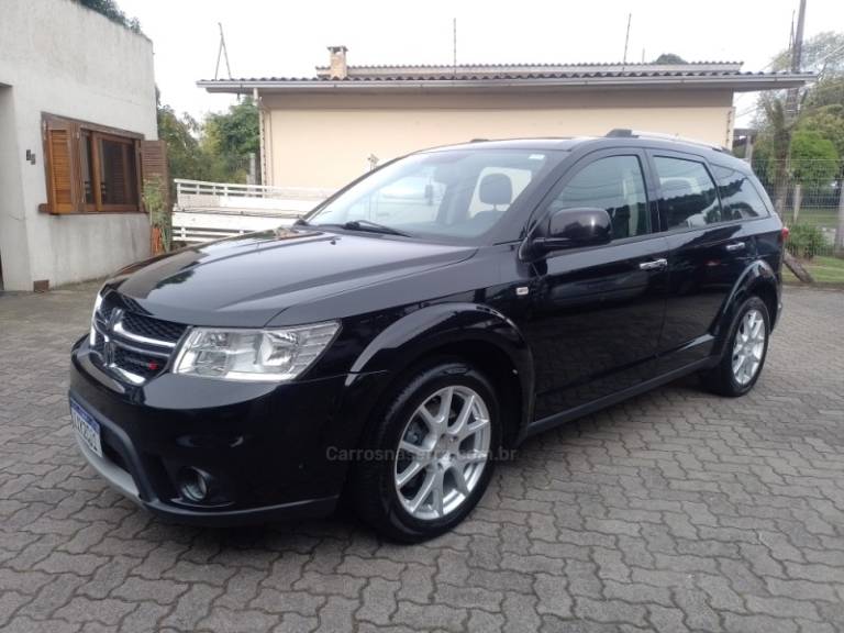 DODGE - JOURNEY - 2014/2015 - Preta - R$ 68.500,00