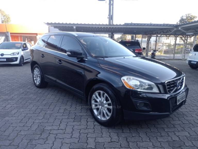 VOLVO - XC60 - 2009/2010 - Preta - R$ 56.900,00