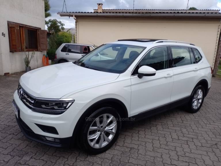 VOLKSWAGEN - TIGUAN - 2019/2019 - Branca - R$ 124.500,00