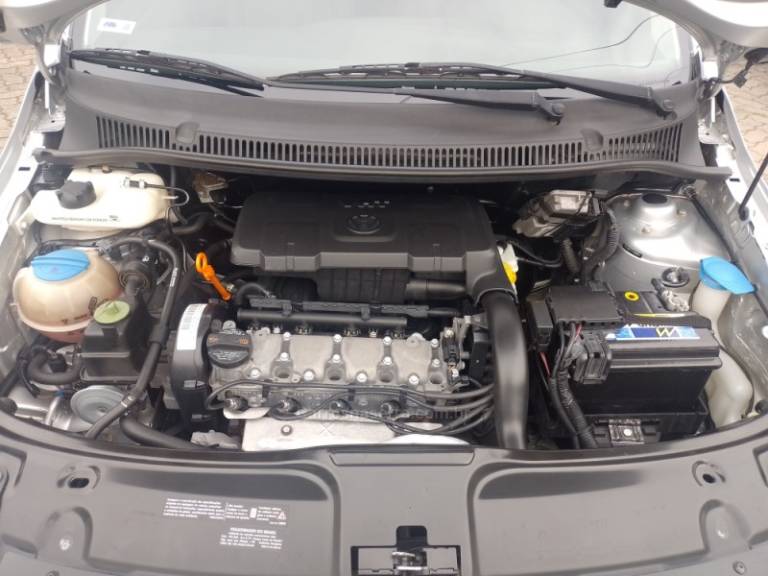 VOLKSWAGEN - FOX - 2012/2012 - Prata - R$ 36.000,00