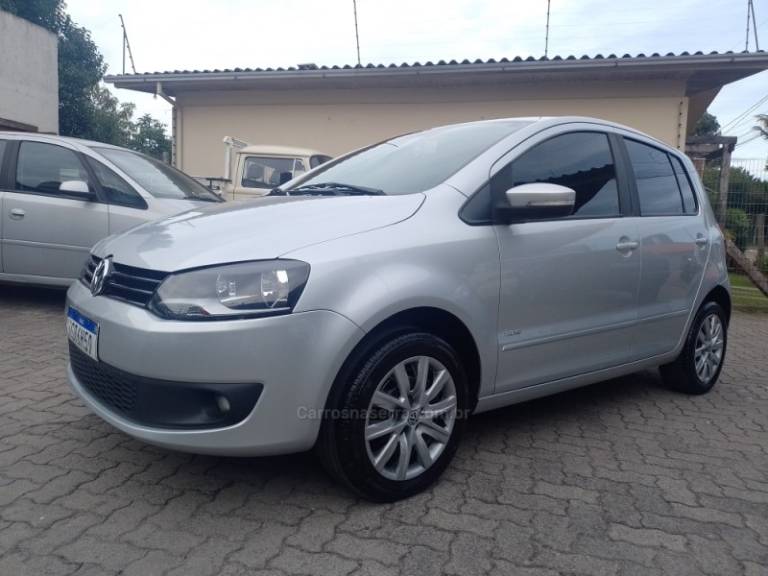 VOLKSWAGEN - FOX - 2012/2012 - Prata - R$ 36.000,00